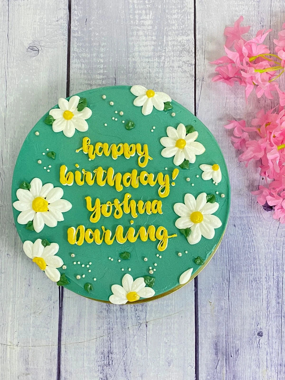 Daisy Buttercream Cake